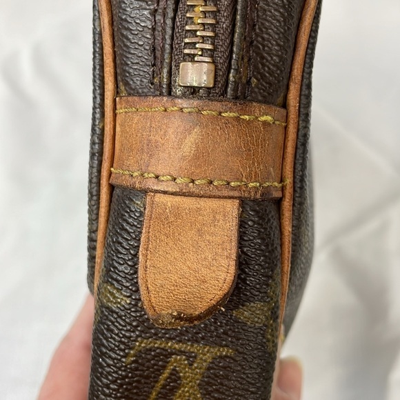 Louis Vuitton Monogram Pochette Pouch Clutch Toiletry Bag - Picture 17 of 17